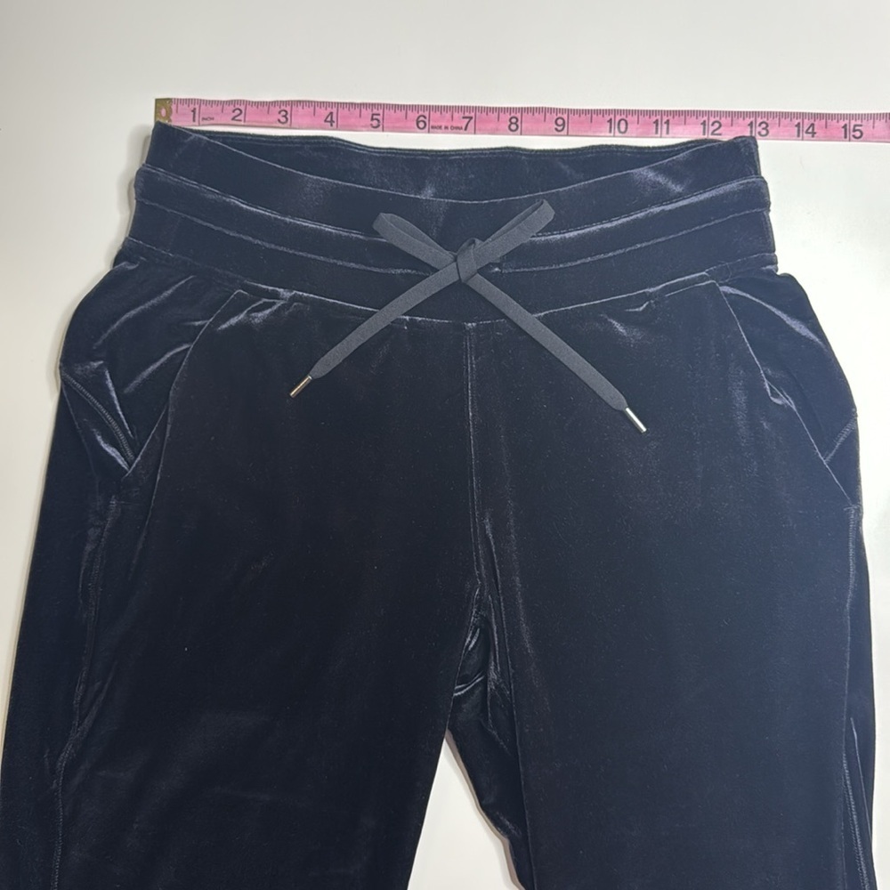 Lululemon Ready to Crush High-Rise Velour Jogger *Full Length - Picture 8 of 12